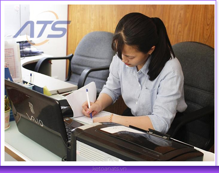 quyền lợi và công việc cụ thể của thủ quỹ