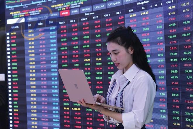 Thu nhập từ chứng khoán có phải đóng thuế không?
